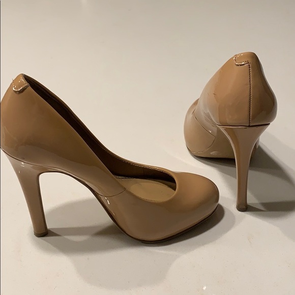 Jessica Simpson nude patent leather heels - Picture 4 of 4